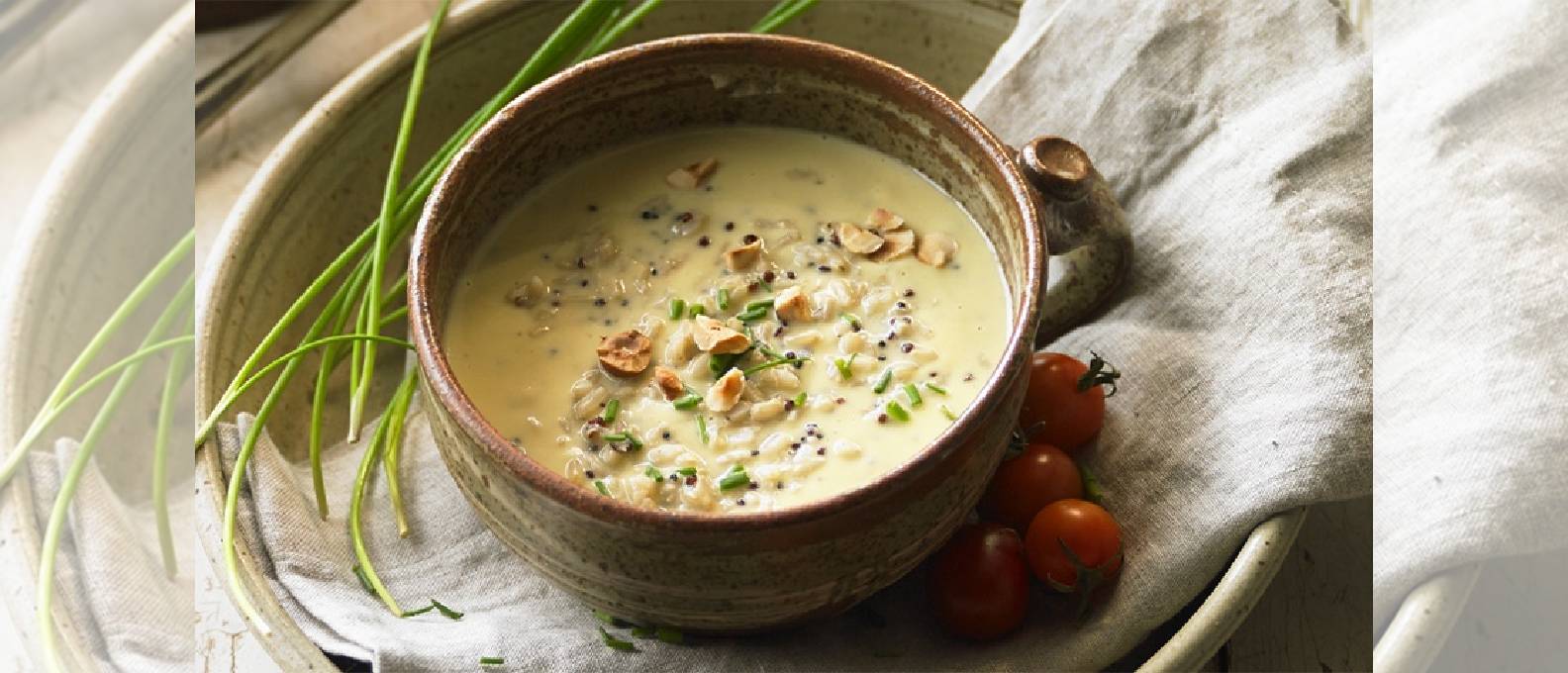 CREAMY ROASTED CAULIFLOWER & WHOLE GRAINS SOUP